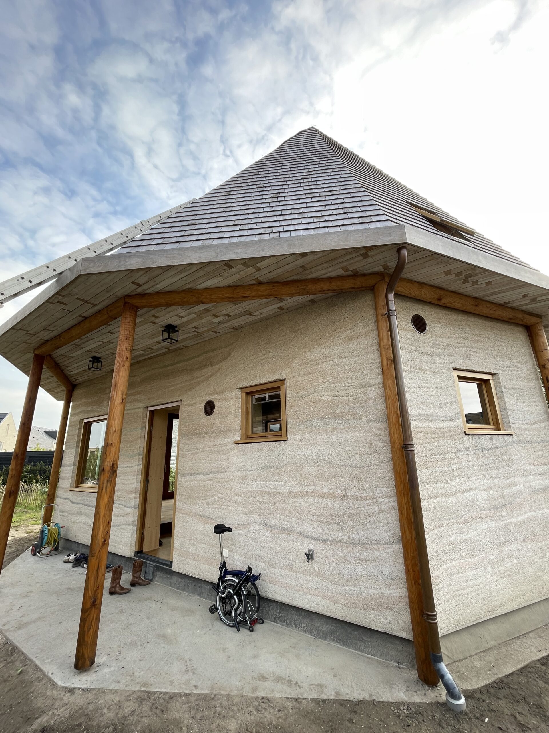 ecoHuis behandeld met Verbeterde Houtolie en Verbeterde danish oil